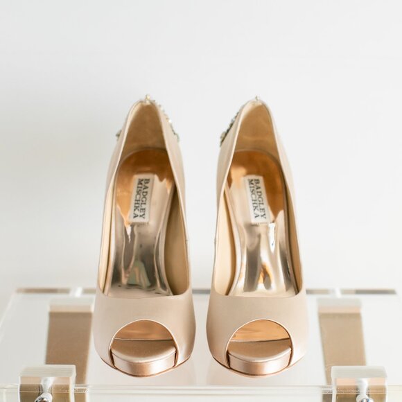 Badgley Mischka Kiara Pump Women's 7.5 Latte Platform Satin Open Peep Toe - Picture 2 of 16